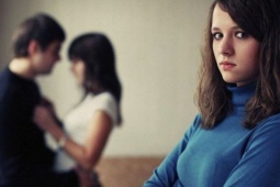 Khi chồng ngoại tình, đòn 'phản công' cao tay nhất của phụ nữ chỉ gói gọn trong 4 chữ này