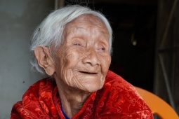 Cụ bà 115 tuổi ở Nghệ An từng được chuẩn bị hậu sự, 11 ngày sau hồi phục bất ngờ