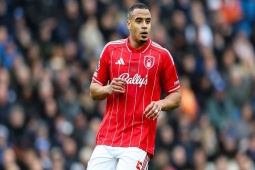 Tin mới nhất bóng đá chiều 13/3: Man United nhắm Murillo để gia cố hàng thủ