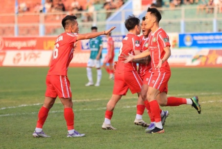 Video bóng đá Khánh Hòa - Đồng Nai: Xuân Trường kiến tạo, siêu phẩm ấn định (V-League 2) 