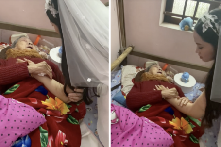 Nghẹn ngào khoảnh khắc bà nội 90 tuổi khóc khi nằm tiễn cháu gái về nhà chồng