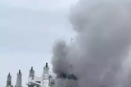 Giá dầu neo cao, chứng khoán giảm mạnh