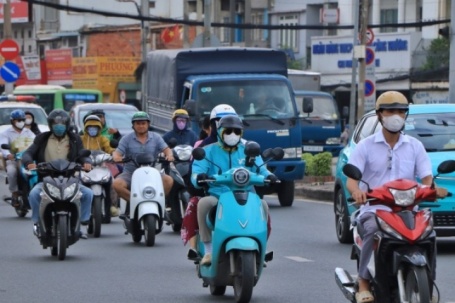 Giá xăng tăng, nhiều người tính chuyển sang xe điện