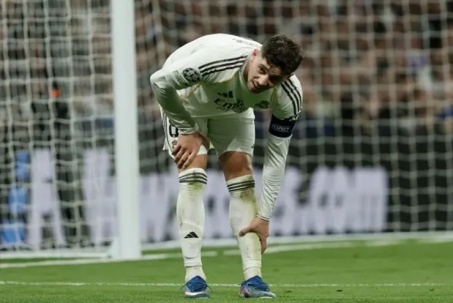 Real Madrid khốn đốn đua vô địch La Liga: 9 sao vắng mặt, trụ cột kiệt sức