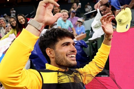 Nóng nhất thể thao sáng 14/3: Alcaraz gây phấn khích vì hóa thân thành con ong