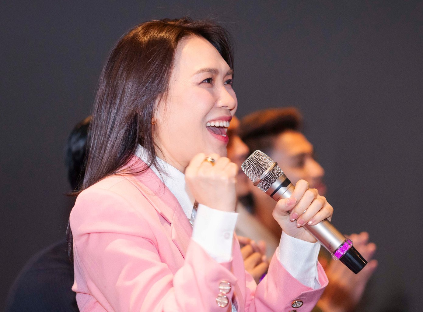 Phản ứng của Mỹ Tâm sau buổi chiếu phim tại Hà Nội.