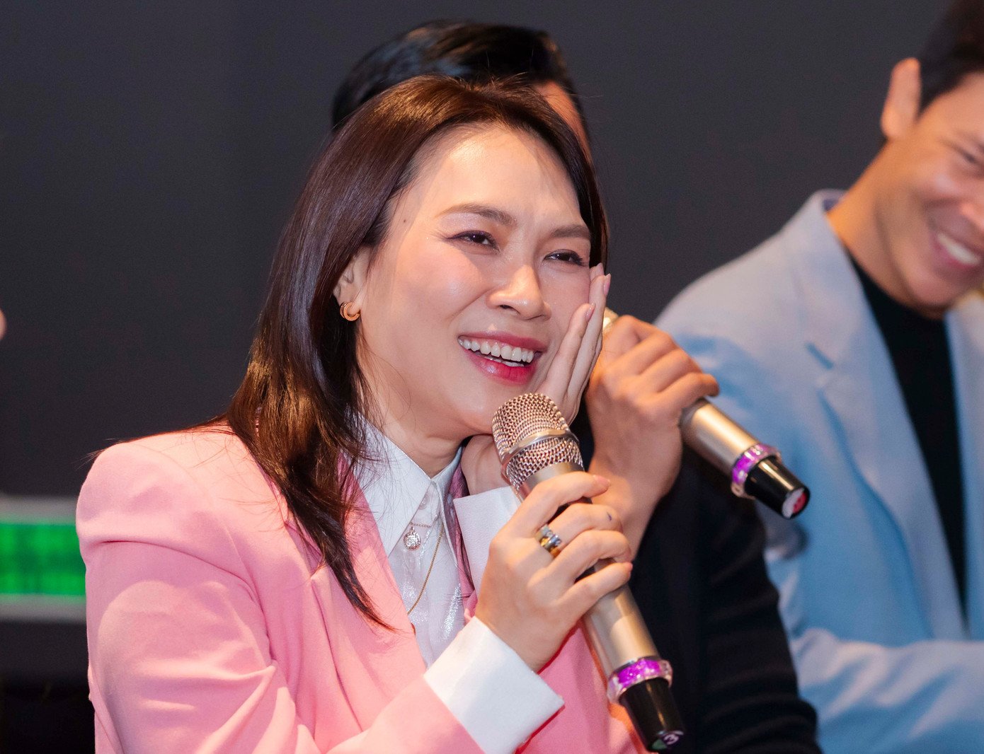 Phản ứng của Mỹ Tâm sau buổi chiếu phim tại Hà Nội.