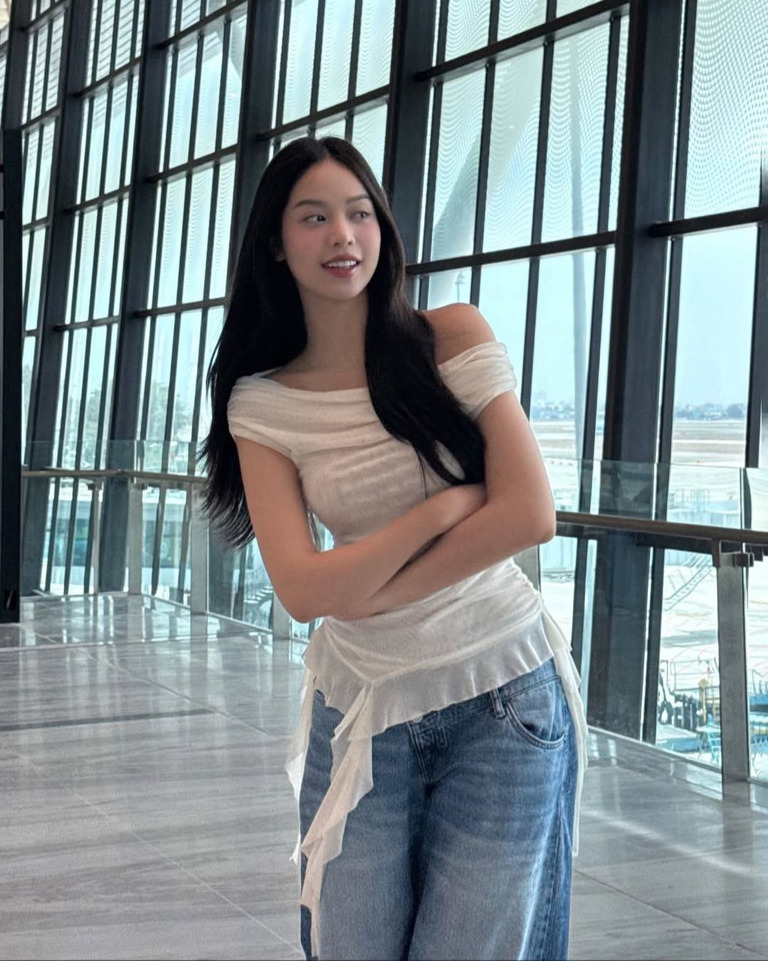 Bóc giá trang phục của Hoa hậu Thanh Thủy: Nhiều đồ bình dân mà mặc lên vẫn sang - 8