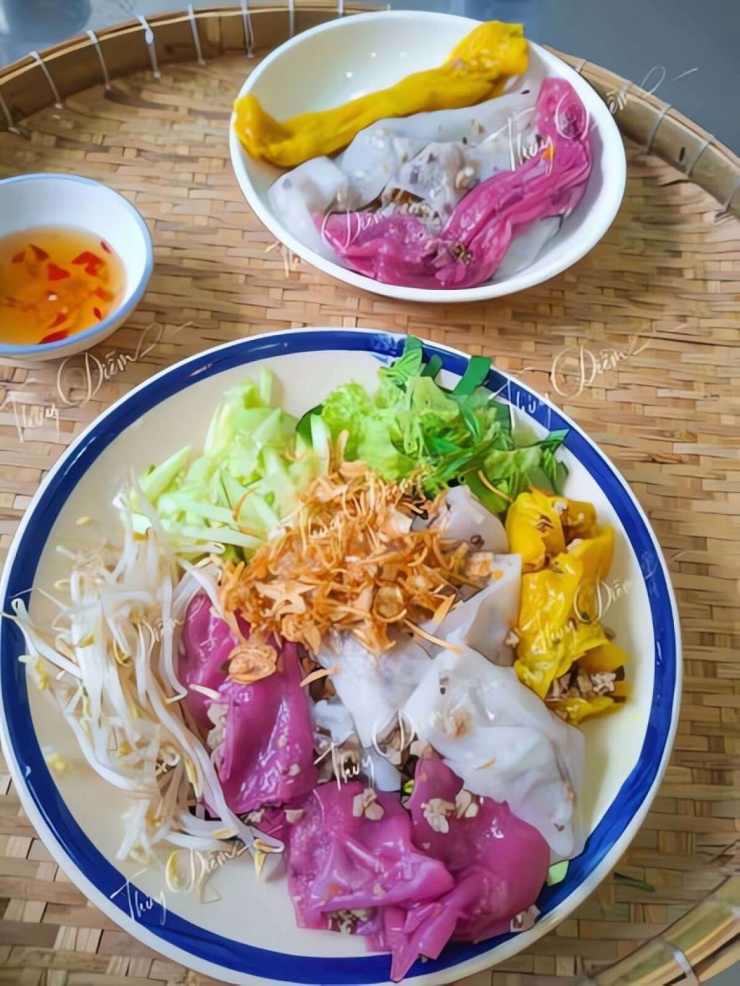 Mách bạn cách làm bánh cuốn 3 màu từ nguyên liệu tự nhiên bắt mắt, thơm ngon cho bữa ăn gia đình - 1