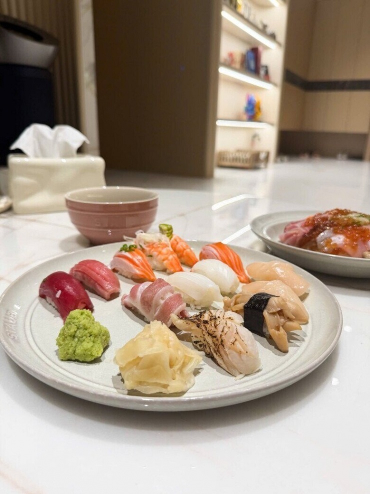 Hoa hậu Kỳ Duyên khiến người hâm mộ trầm trồ khi làm tiệc tại gia - 3