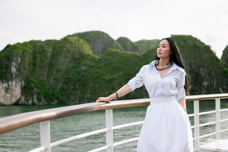 Quách Thu Phương còn là huấn luyện viên yoga nên duy trì vóc dáng đẹp.&nbsp;