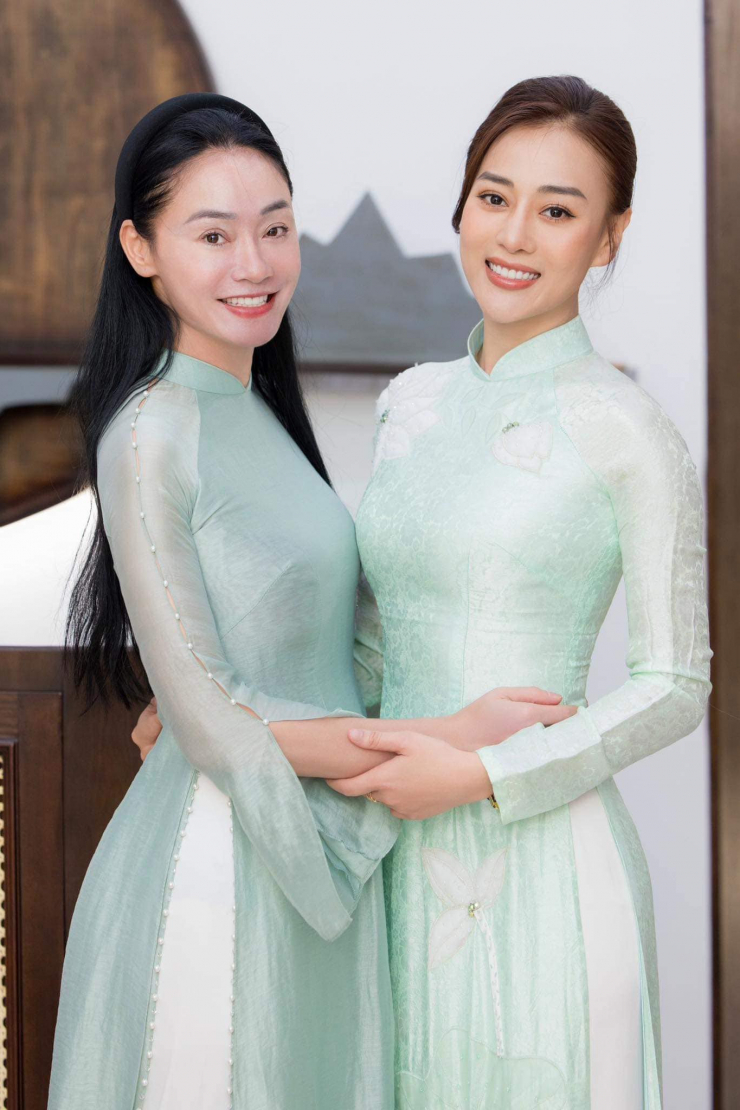Quách Thu Phương và Phương Oanh.
