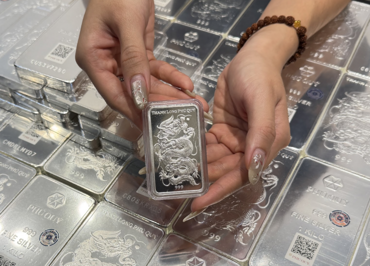 Giá bạc trong nước đã có ba phiên giảm liên tiếp. Ảnh: Phú Quý