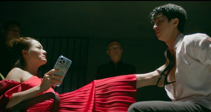 Lan Phương và Bình An trong phim "Đồng hồ đếm ngược".