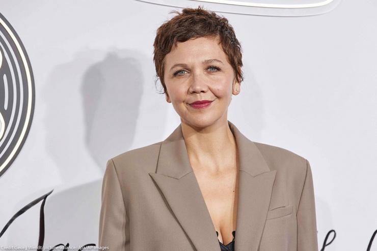 Maggie Gyllenhaal là trường hợp hiếm hoi được đề cử Oscar cho cả diễn xuất lẫn kịch bản. Cô nhận đề cử Nữ diễn viên phụ xuất sắc nhất cho "Crazy Heart" (2009) và sau đó được đề cử Kịch bản chuyển thể xuất sắc nhất với bộ phim do mình đạo diễn là "The Lost Daughter", nhưng vẫn chưa giành được tượng vàng.