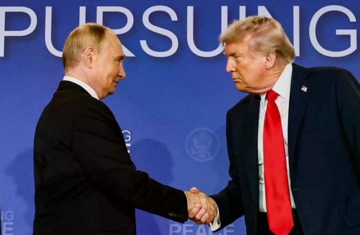Tổng thống Mỹ Trump bác bỏ đề xuất của Tổng thống Putin về việc chuyển uranium làm giàu của Iran sang Nga - 1