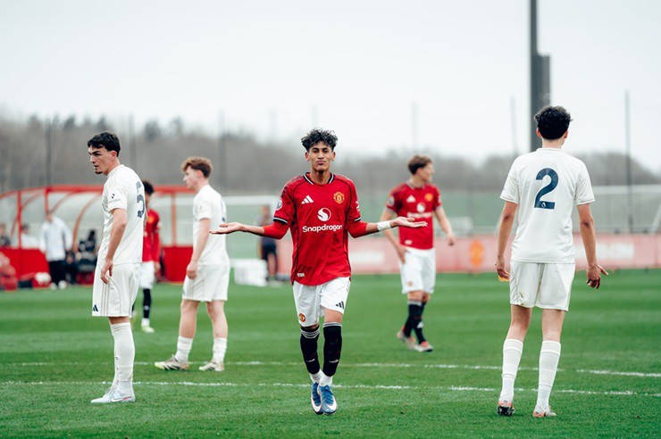 Carrick xác nhận Mount bình phục chấn thương, phản hồi chỉ trích của Scholes - 1