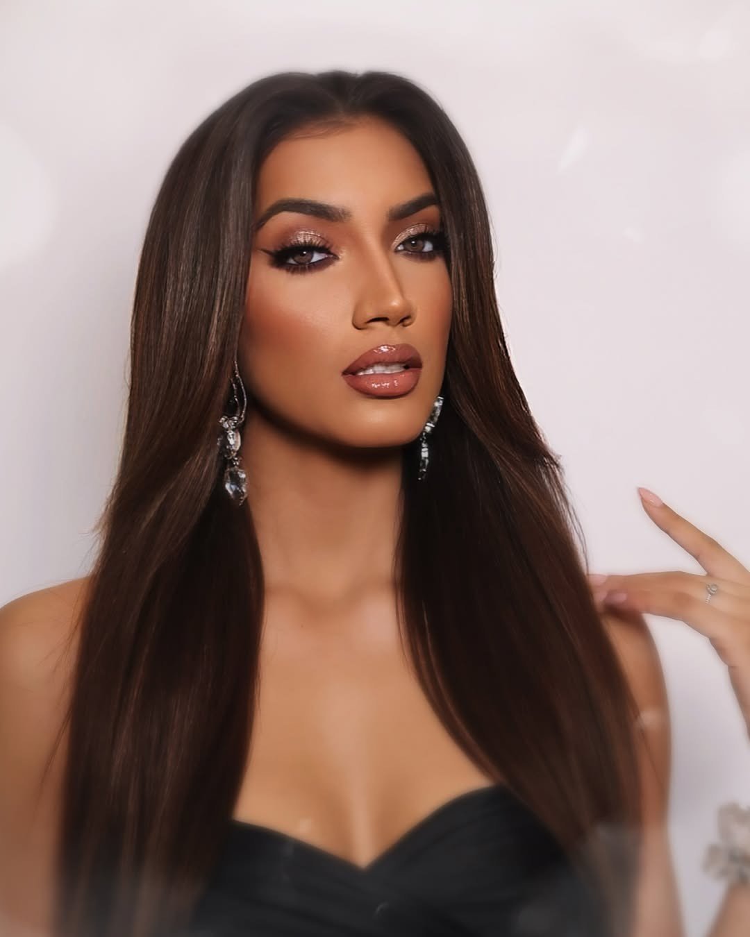 Huấn luyện viên thể hình đăng quang hoa hậu - 14