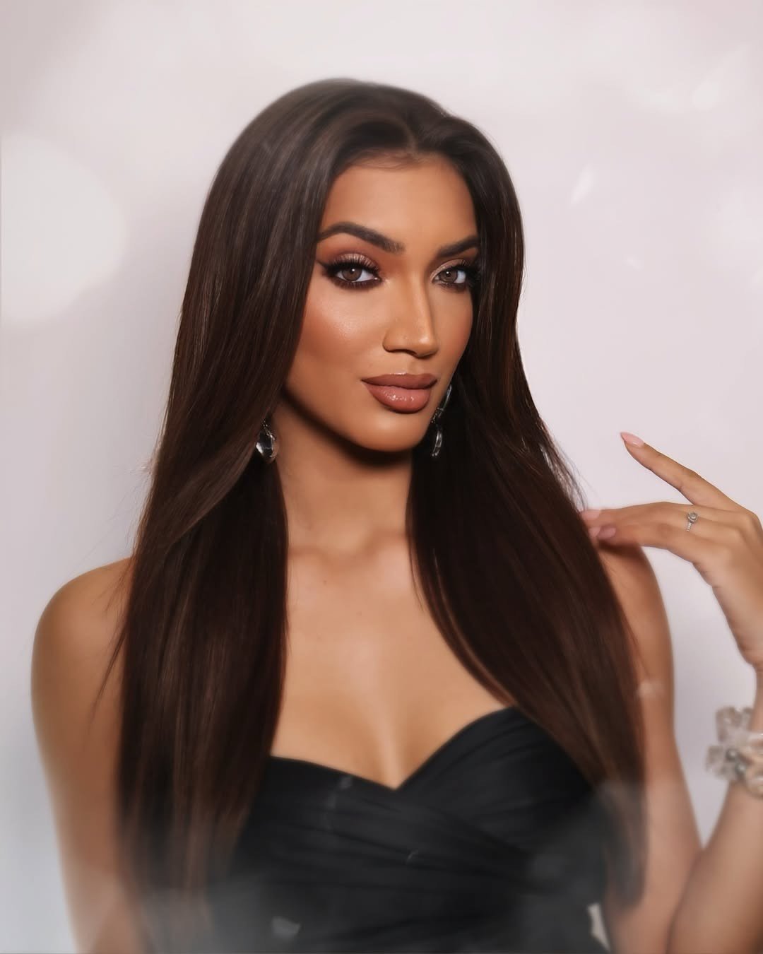 Huấn luyện viên thể hình đăng quang hoa hậu - 15