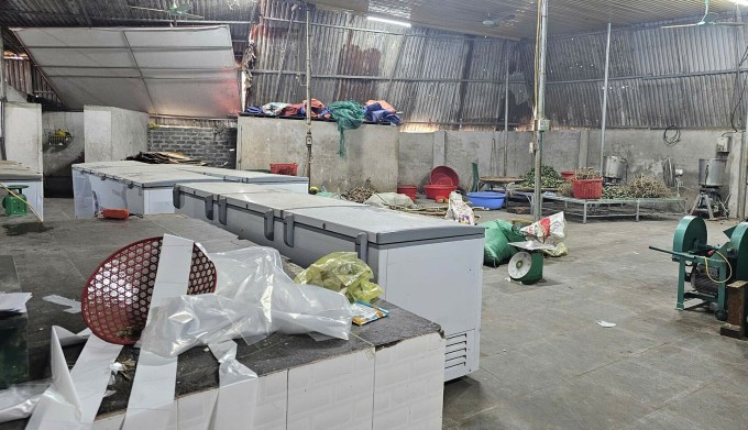 Bên trong nhà xưởng sản xuất thuốc của Công ty Hoàng Minh Đường tại xã Bá Thước. Ảnh: Lam Sơn