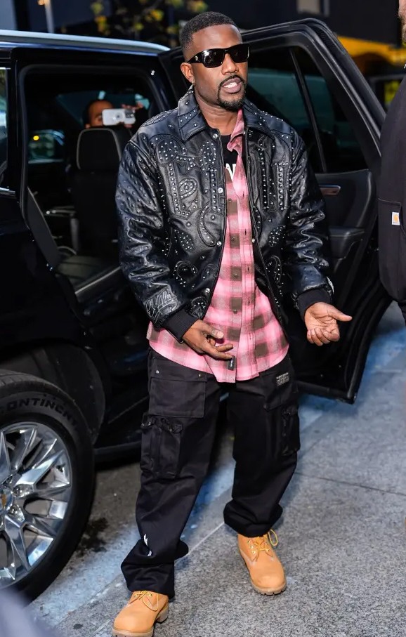 Ray J cáo buộc Kim và mẹ phát hành băng sex của anh với Kim nhưng dựng chuyện cô là nạn nhân, đánh lừa truyền thông suốt nhiều năm. Ảnh: GC