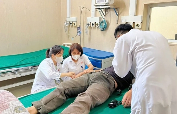 Bệnh nhân đang điều trị tại Bệnh viện Đa khoa Hậu Lộc. Ảnh: Bệnh viện cung cấp