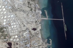 Mỹ tuyên bố xóa sổ mọi mục tiêu quân sự ở "trái tim dầu mỏ" Iran