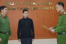 Tạm giam chủ cơ sở làm giấm ăn giả bằng ‘axit axetic pha nước lã’ ở Bắc Ninh