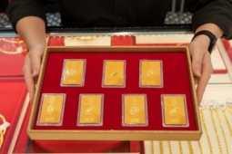 VIDEO: Chuyên gia nêu chiến lược đầu tư vàng, chứng khoán không lo "đu đỉnh"