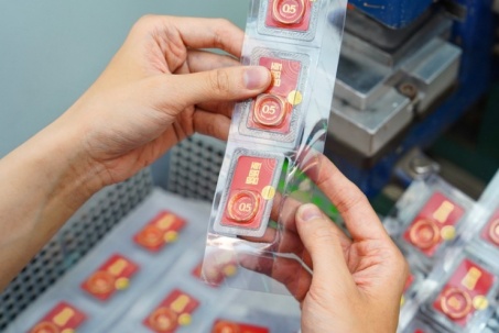 Sáng 14-3, giá vàng trong nước rớt mốc 180 triệu đồng/lượng