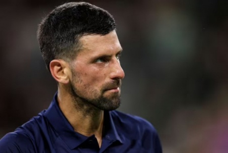 Djokovic thắng 1 điểm thua cả trận, bị chê vì 38 tuổi mà đòi chơi như đôi mươi