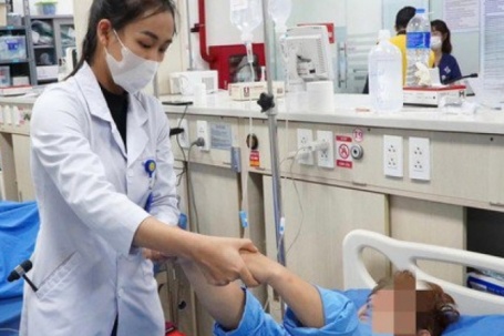 Nam thanh niên co giật sau khi hít bóng cười