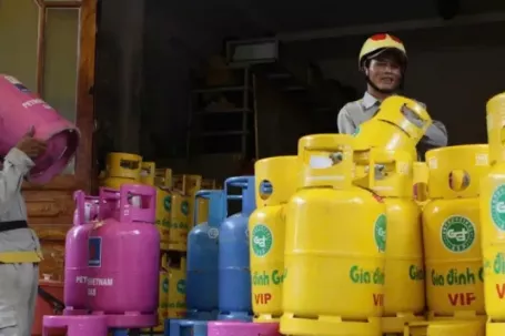 Nguồn cung bảo đảm, vì sao giá gas bán lẻ liên tục tăng?
