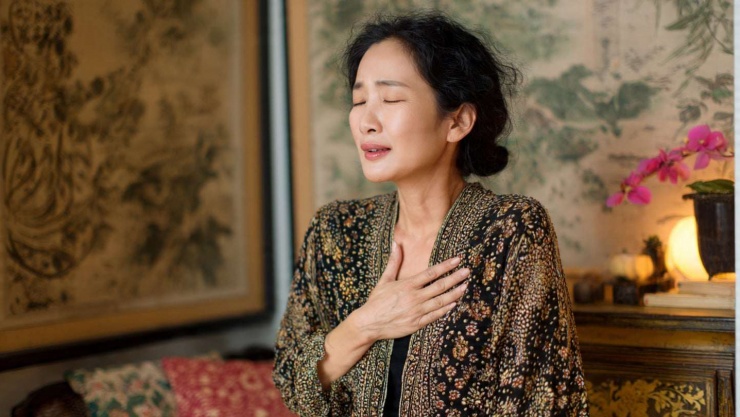 Đối với những người bệnh đang điều trị các bệnh mạn tính, tuyệt đối không tự ý ngừng thuốc khi chưa có chỉ định của bác sĩ. Ảnh minh họa