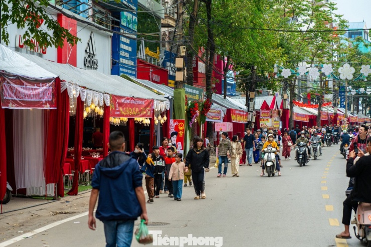 'Biển người' trẩy hội Lạng Sơn - 3