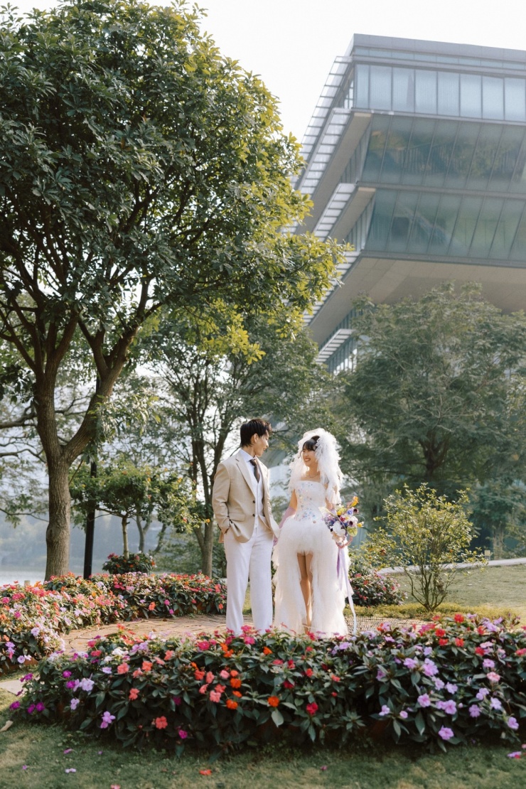 Hoàng Dũng hé lộ hình ảnh trong đám cưới bí mật ở Hà Nội - 1