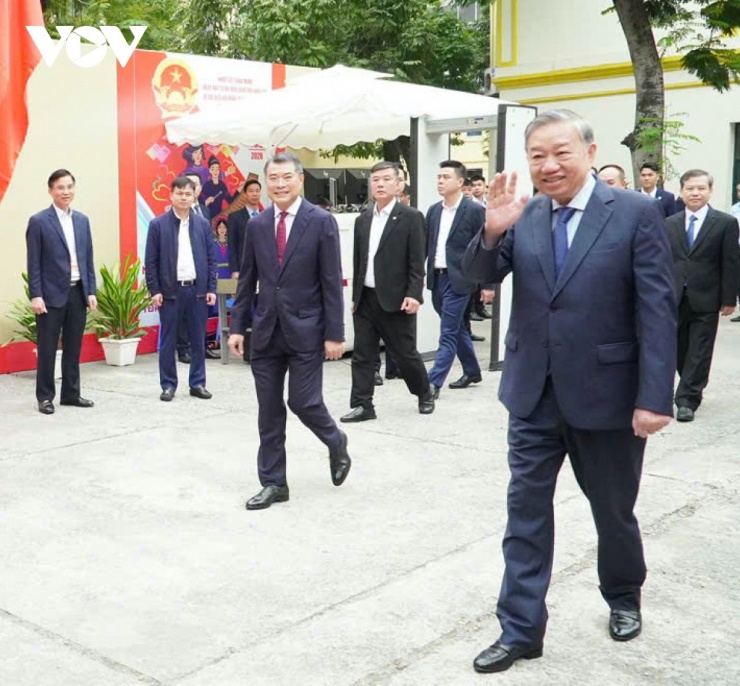 Tổng Bí thư: Cử tri thể hiện quyền tự do, bầu người uy tín gánh vác việc đất nước - 1