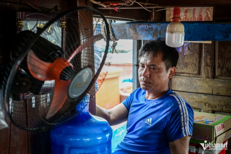 Cảnh khác lạ tại bến cá nổi tiếng Ninh Bình - 8