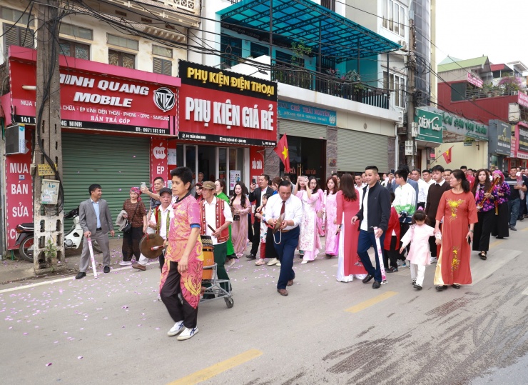 Người Lạng Sơn chi hàng trăm triệu làm cỗ mời khách lạ - 8