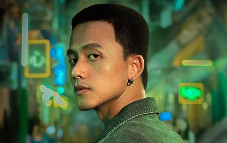 Mai Tài Phến nhận nhiều lời khen cho cả vai trò đạo diễn và diễn viên chính. 