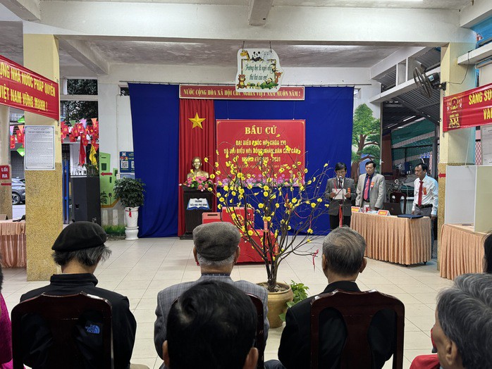 Tổ bầu cử số 21 ở Huế đã hoàn thành bầu cử - 6