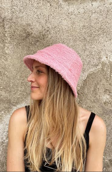 3 món phụ kiện thời trang mùa Đông vẫn được yêu thích qua tận Xuân Hè 2026 - 3