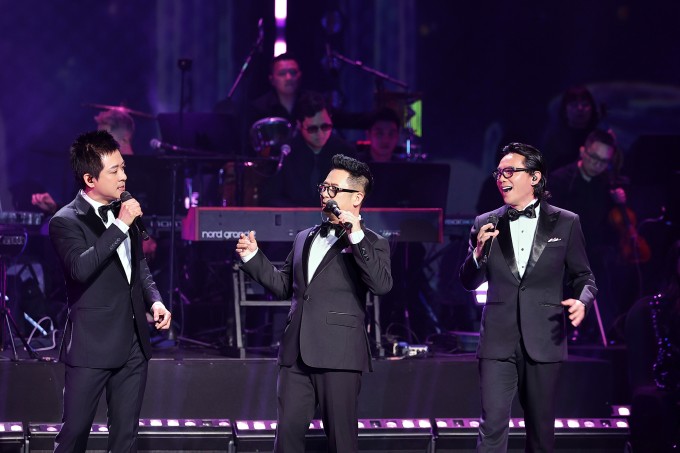 Ba thành viên nhóm Quả Dưa Hấu trong đêm nhạc 14/3.