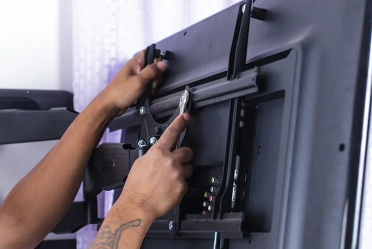 Đảm bảo các yếu tố khi lắp đặt sẽ giúp bảo vệ TV tốt hơn khi treo trên tường.