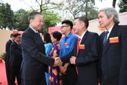 Tổng Bí thư Tô Lâm bỏ phiếu bầu cử