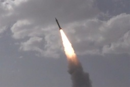 Israel đổi chiến thuật, Iran tấn công loạt căn cứ Mỹ