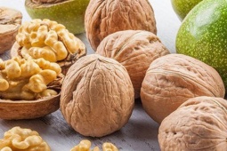 Người mắc bệnh gan ở tuổi trung niên nên ăn gì và không nên ăn gì để nhanh hồi phục