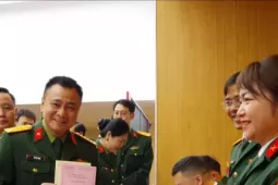 NSND Tự Long, Quyền Linh, nhạc sĩ Nguyễn Văn Chung và hàng chục nghệ sĩ đi bầu cử