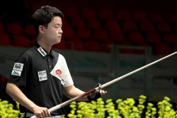 Thần đồng bi-a 18 tuổi lấy chức vô địch hơn 3,5 tỷ đồng, fan ví von là “người xuyên không”