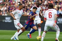 Trực tiếp bóng đá Barcelona - Sevilla: Raphinha mở điểm trên chấm 11m (La Liga)